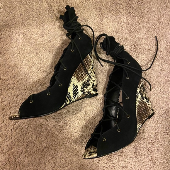 Zara lace up wedges, size 39, fits like 8.5 US - Picture 1 of 9